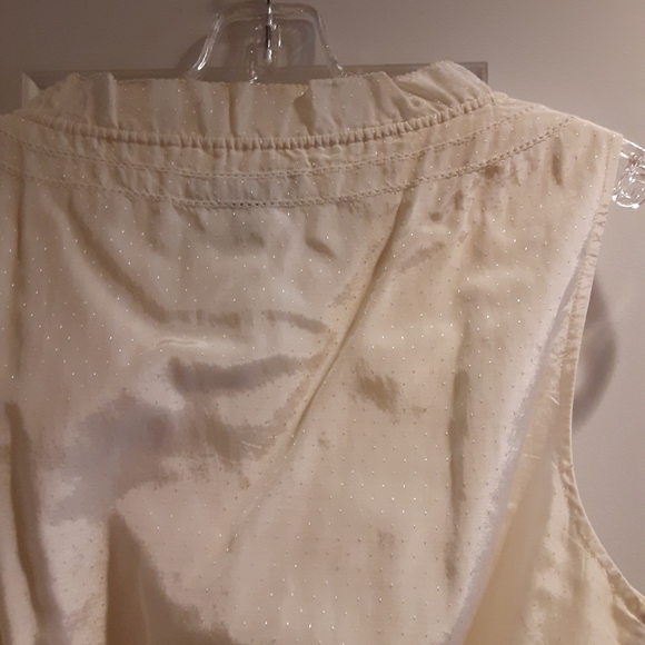 Top - Picture 2 of 3